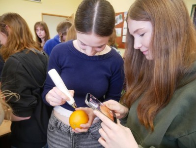 Pracownicy Katedry Biofizyki w IV LO w Bydgoszczy. Kliknij, aby powiększyć zdjęcie.